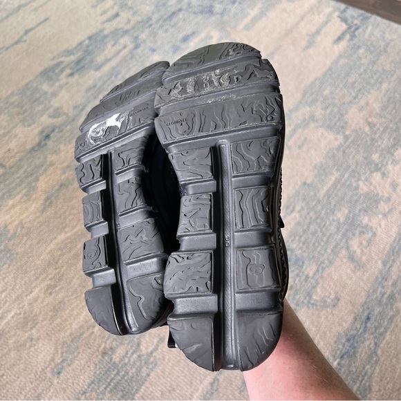 ON CLOUD CLOUDAWAY TRAINERS SNEAKER ALL BLACK SIZE 9 EUC - Picture 7 of 12